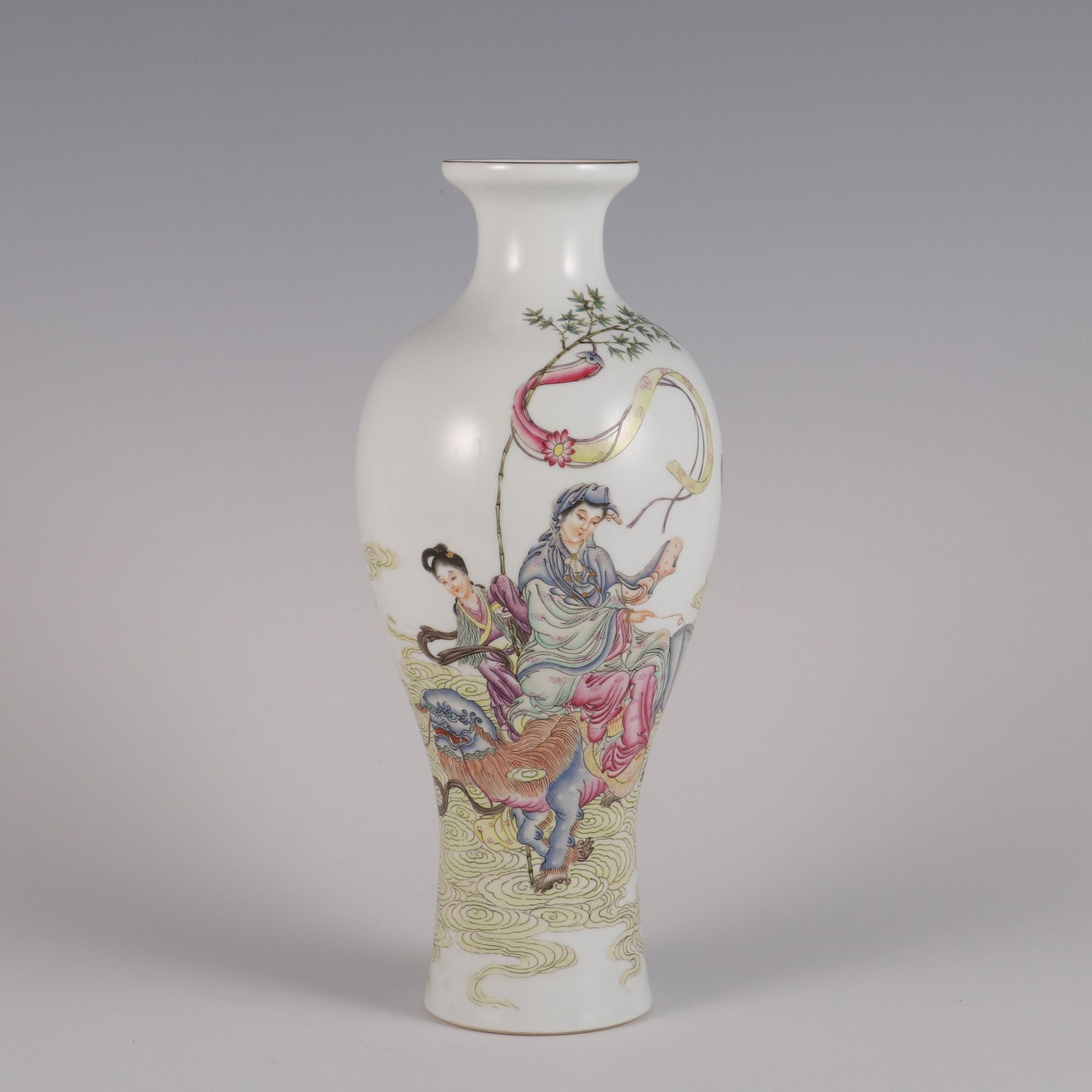 An Exquisite Enamel Character and Story Pattern Vase,with poem (1 of 9)