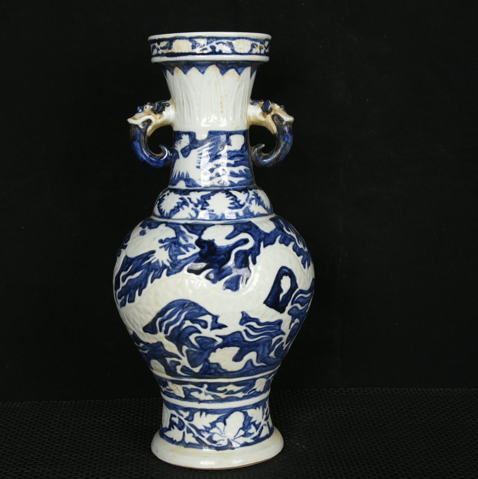 A Rare Blue and White Dragon Pattern Double-Ears Vase (1 of 8)