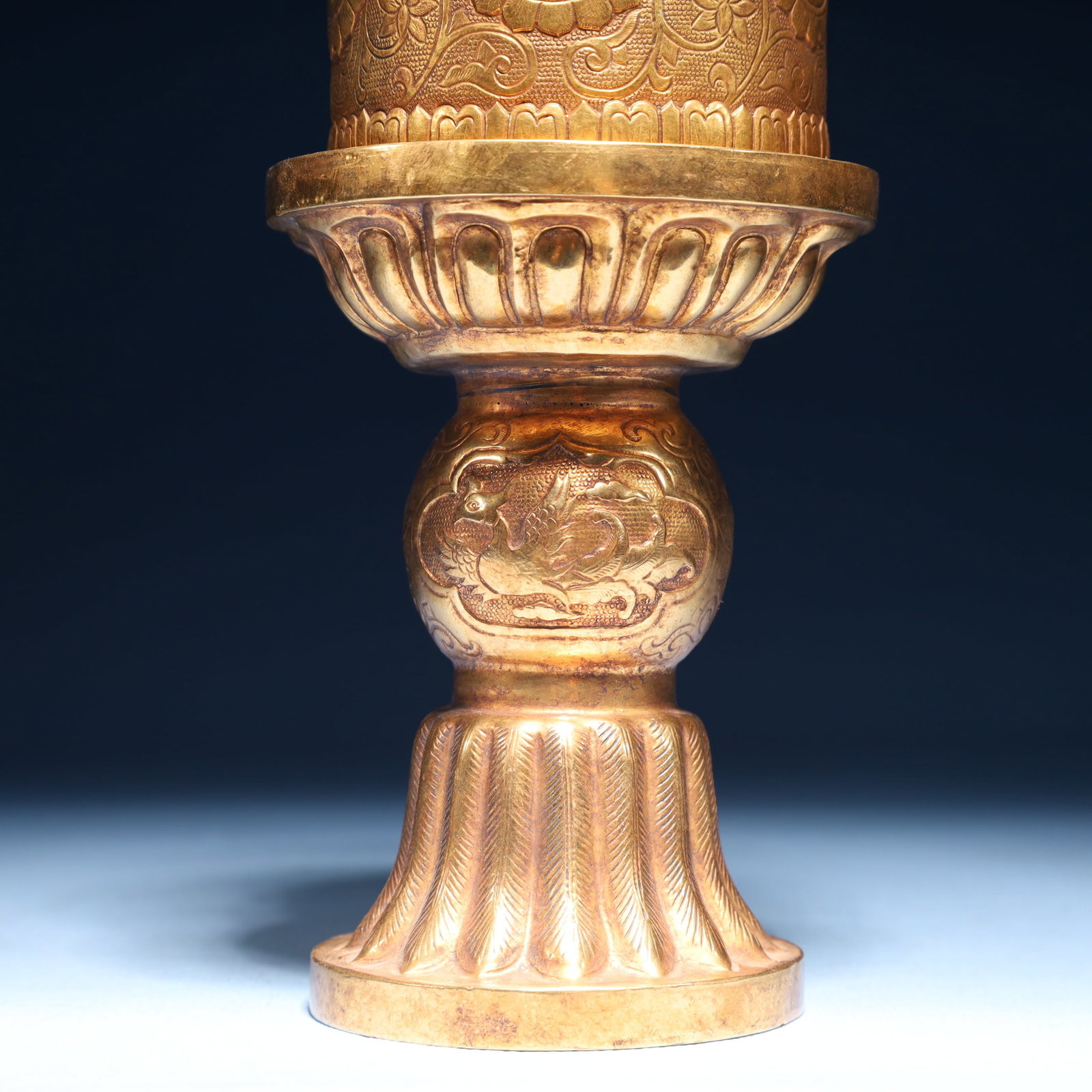 An Exquisite Gilt Bronze Lotus Pattern Stem Cup - 7