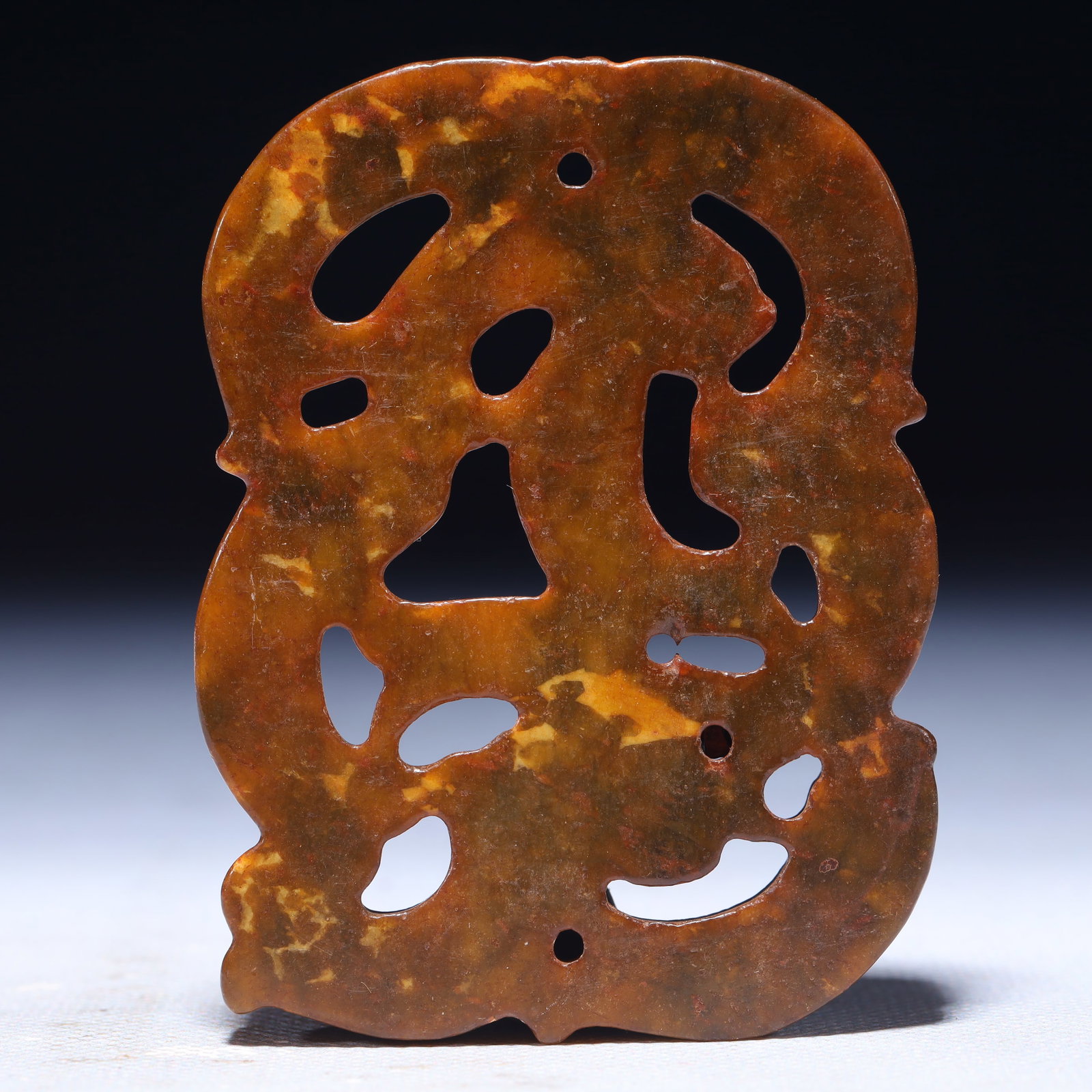 An Exquisite Archaic Jade Fish Pattern Pendant - 3
