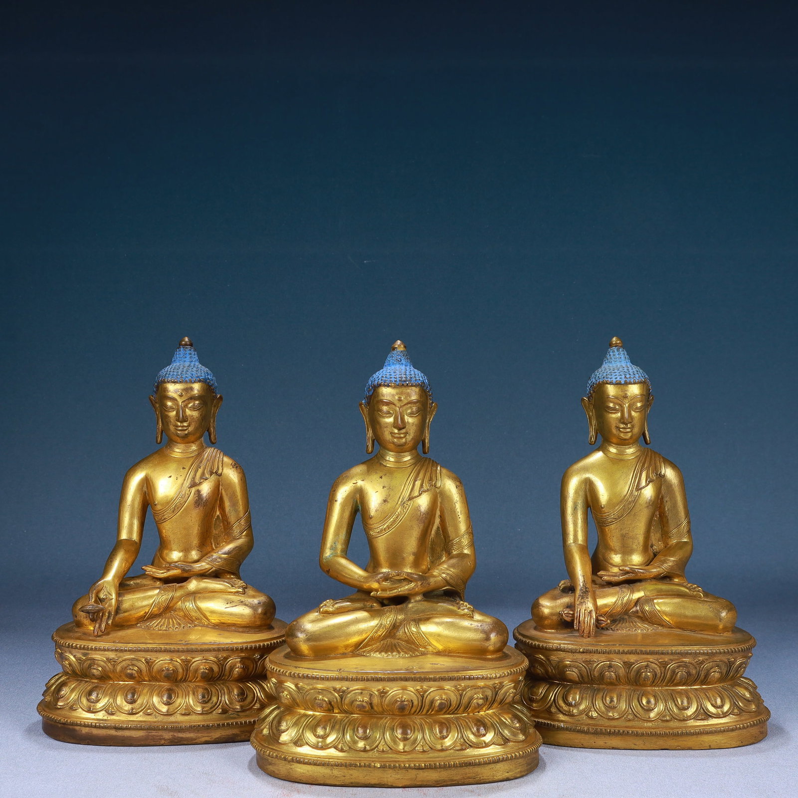 A Set of Solemn Gilt Bronze Statue of Sakyamuni (1 of 16)