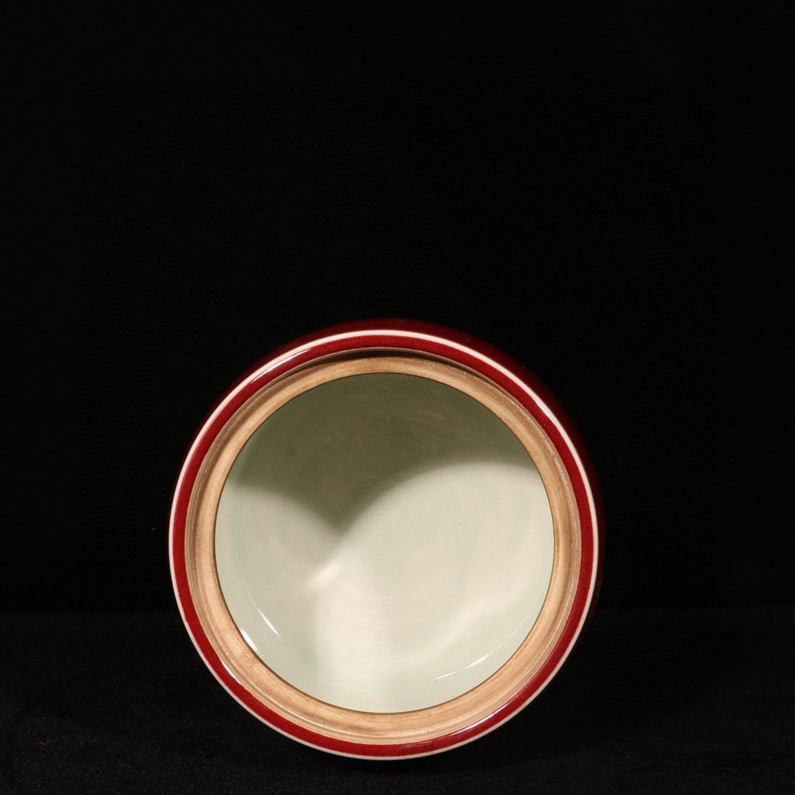 An Exquisite Red Glazed Jar - 7