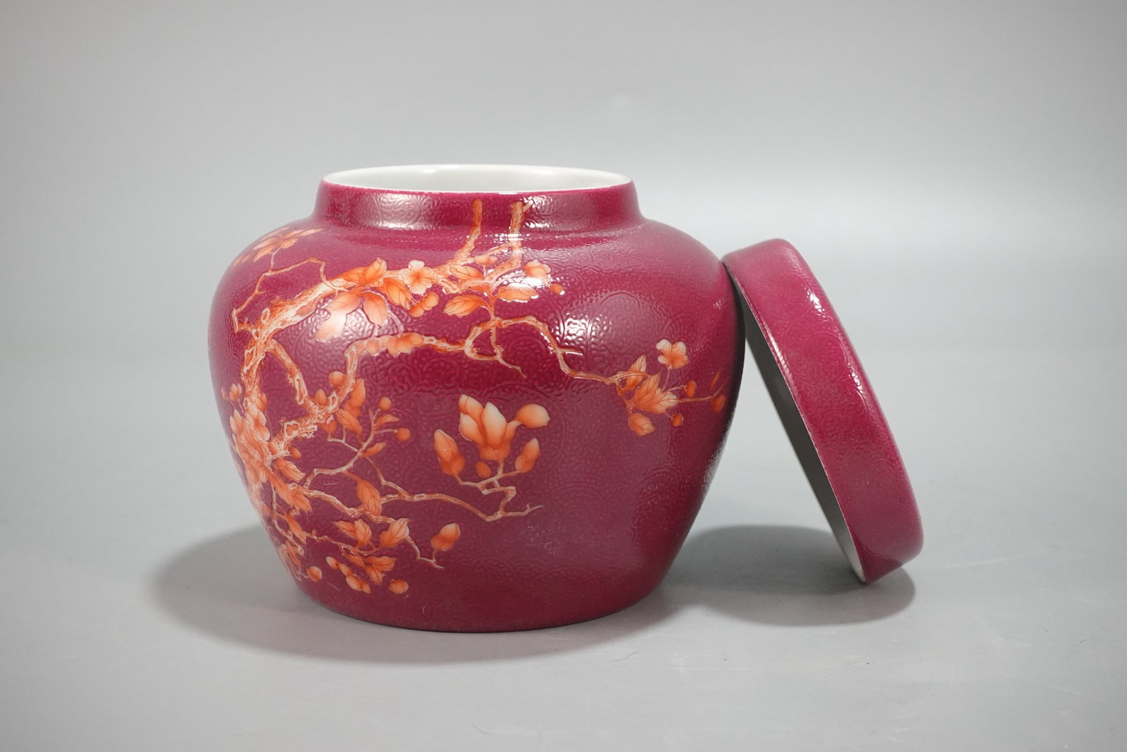 An Exquisite Ruby Red-Glazed Flower and Bird Pattern Jar - 5