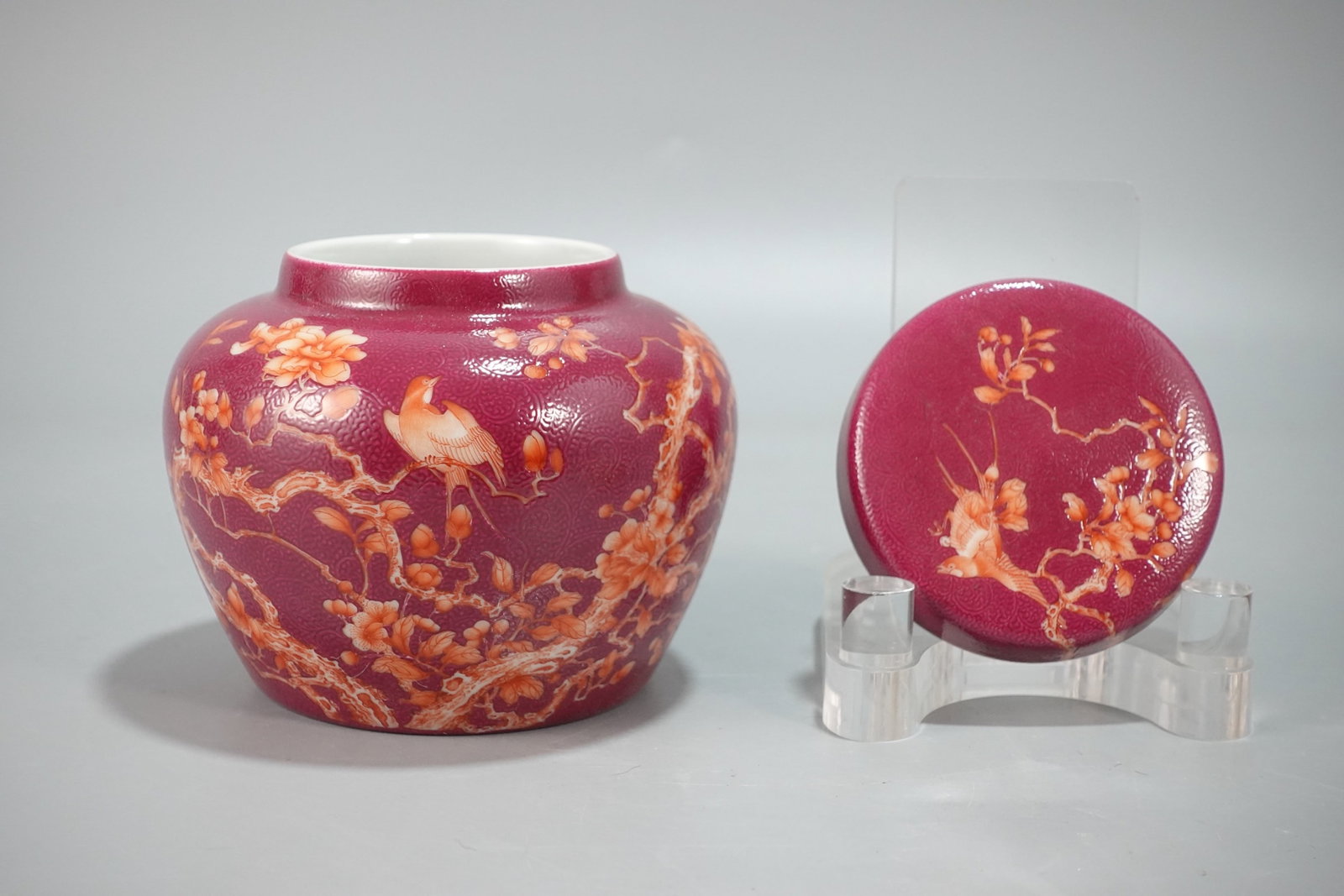An Exquisite Ruby Red-Glazed Flower and Bird Pattern Jar - 6