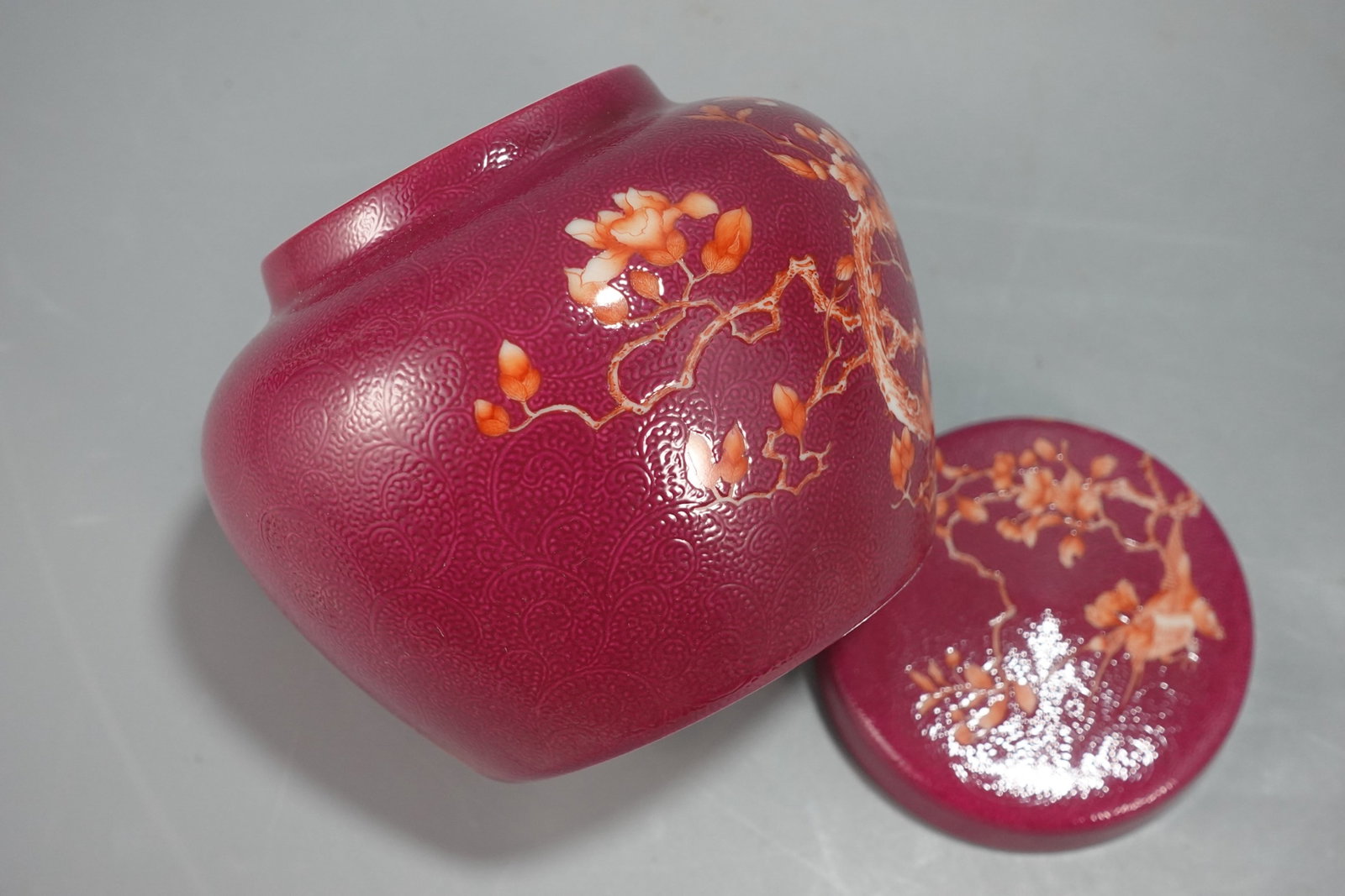 An Exquisite Ruby Red-Glazed Flower and Bird Pattern Jar - 8