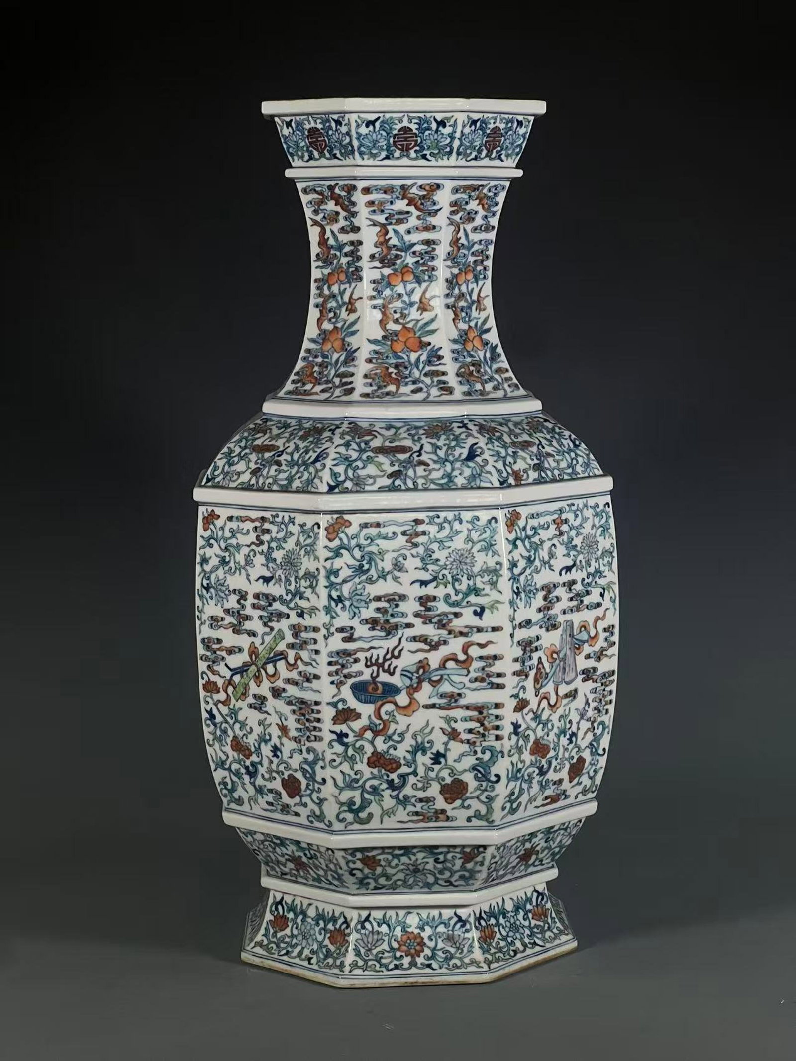 A Huge Doucai Lotus Pattern Vase - 4