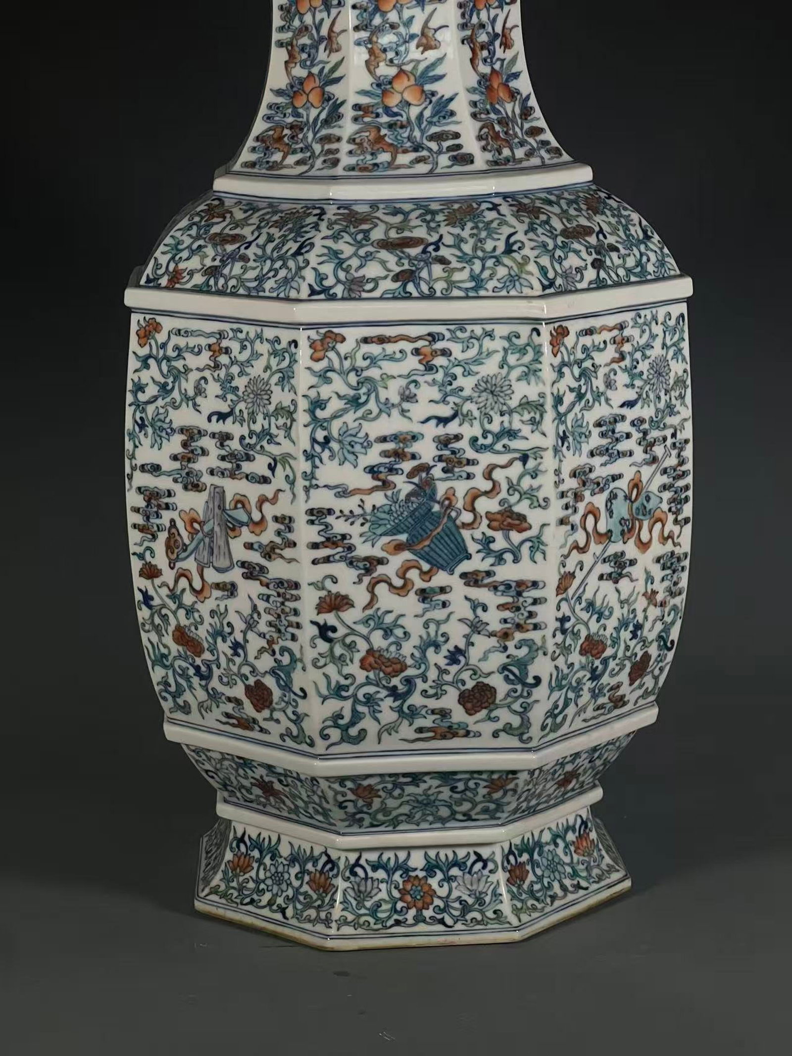 A Huge Doucai Lotus Pattern Vase - 5