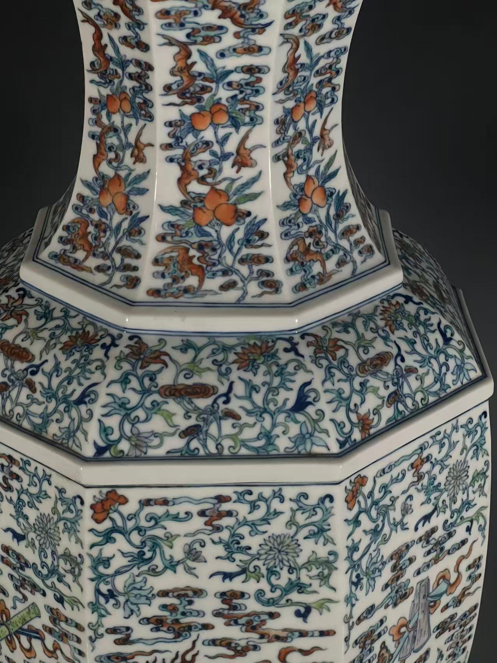 A Huge Doucai Lotus Pattern Vase - 7