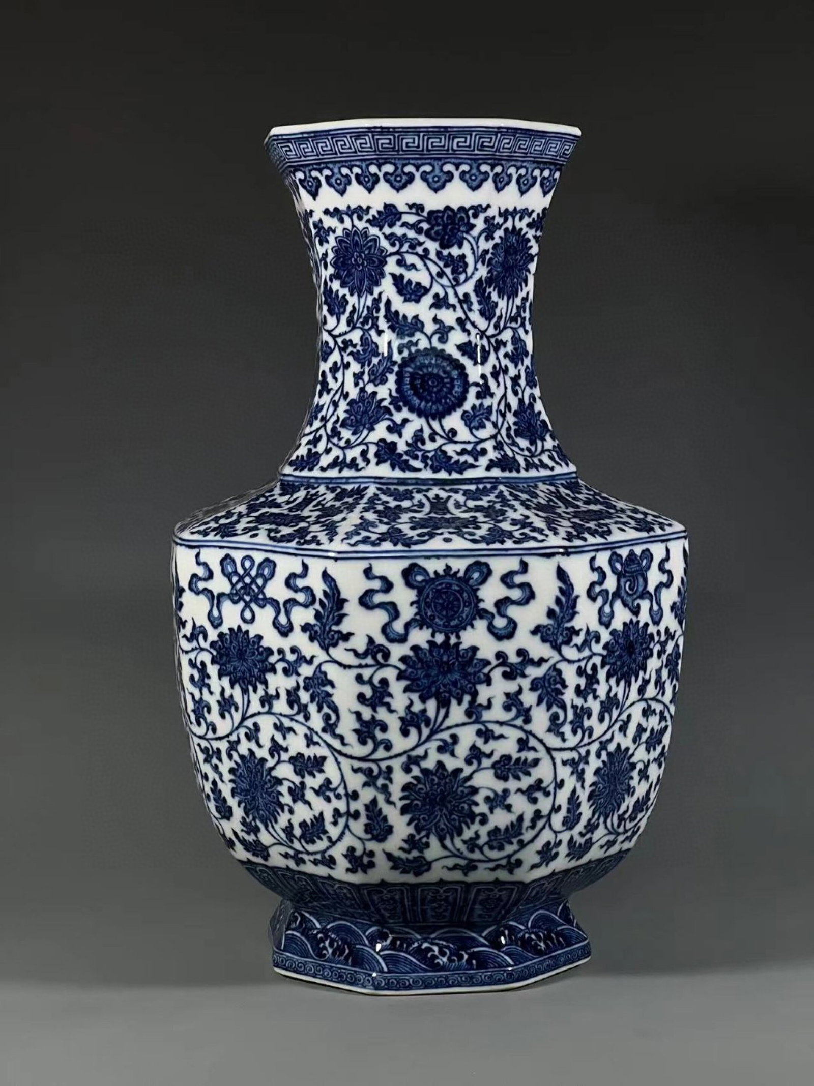 A Huge Blue and White Lotus Pattern Vase (1 of 9)