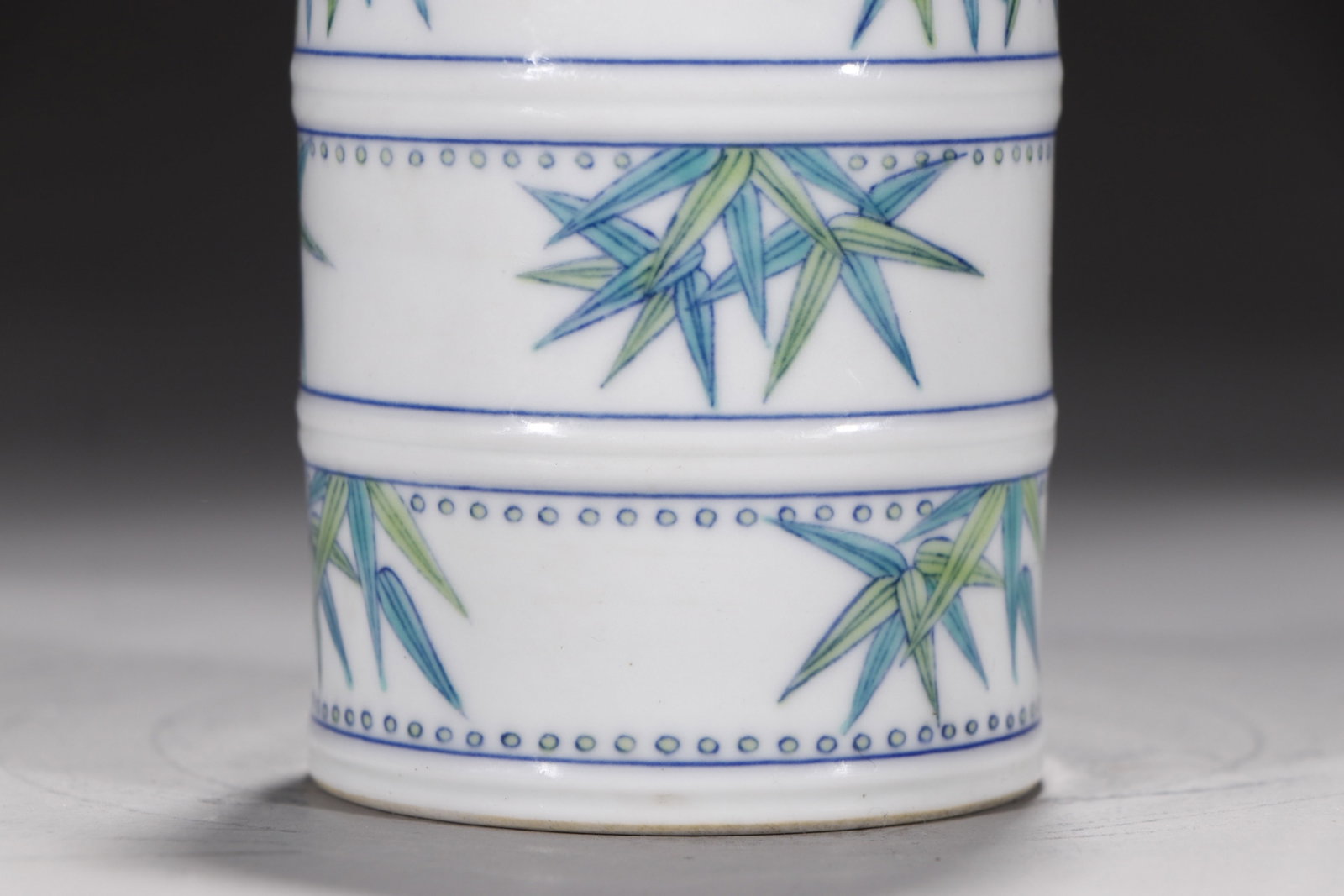 An Exquisite Doucai Bamboo Pattern Tea Caddy - 3