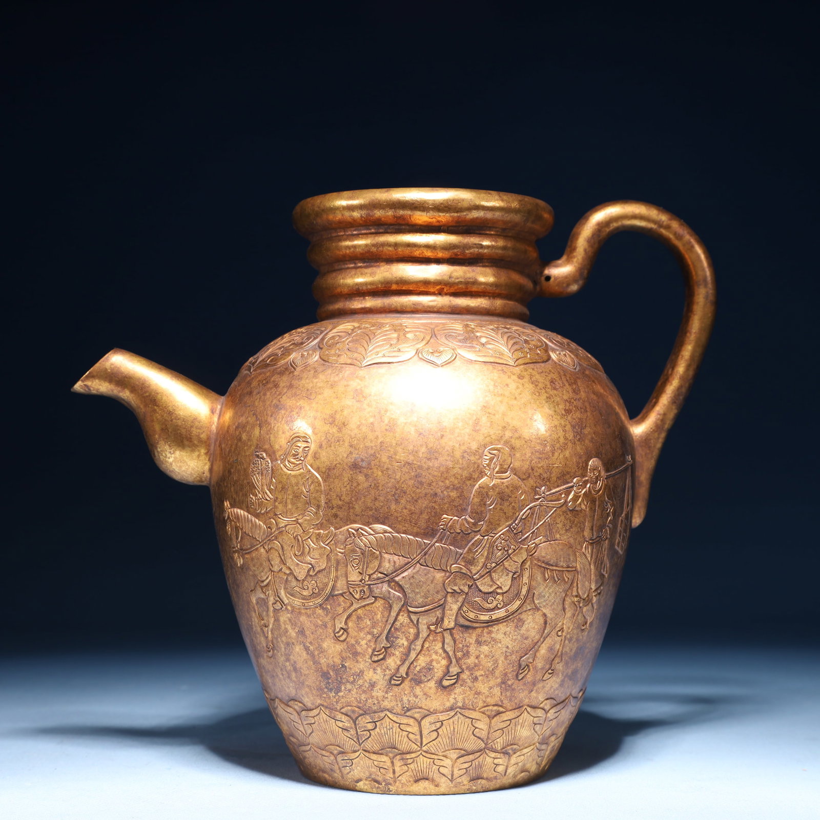 An Exquisite Gilt Bronze Character and Story Pattern Teapot: An Exquisite Gilt Bronze Character and Story Pattern Teapot,Qing Dynasty,China,Size:8.3inx5.1inx7.9in,Weight:850g 铜鎏金人物故事纹茶壶,È
