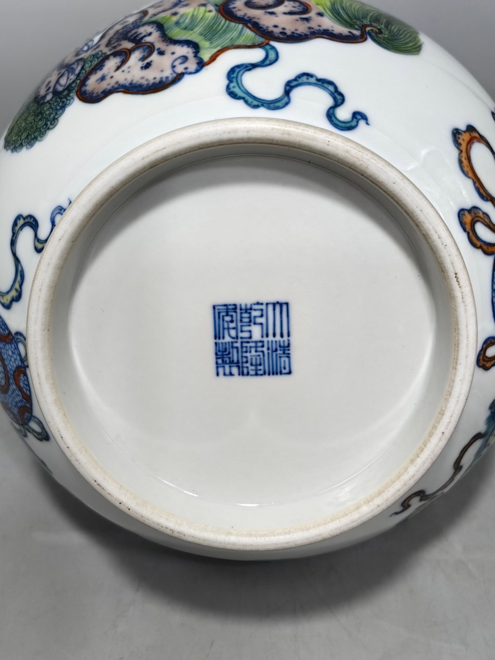 An Exquisite Doucai Lion Pattern Vase - 9