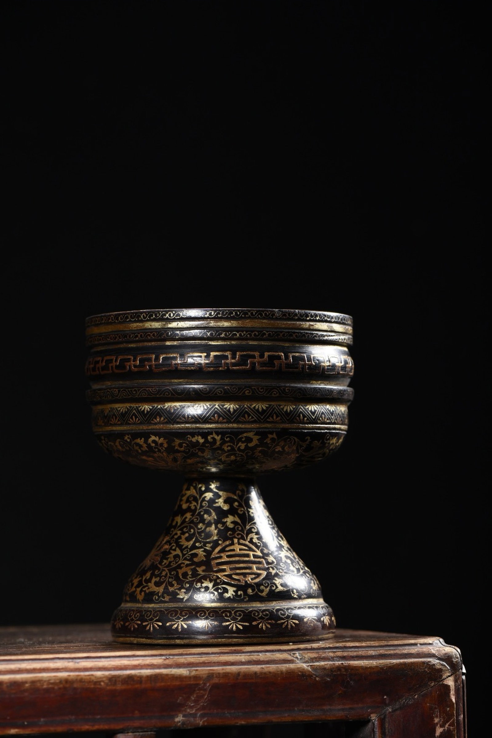 An Exquisite Carved Lacquer Painted Gold Lotus Pattern Cup: An Exquisite Carved Lacquer Painted Gold Lotus Pattern Cup,Qing Dynasty,China,Size:5.7inx4.7in,Weight:295g