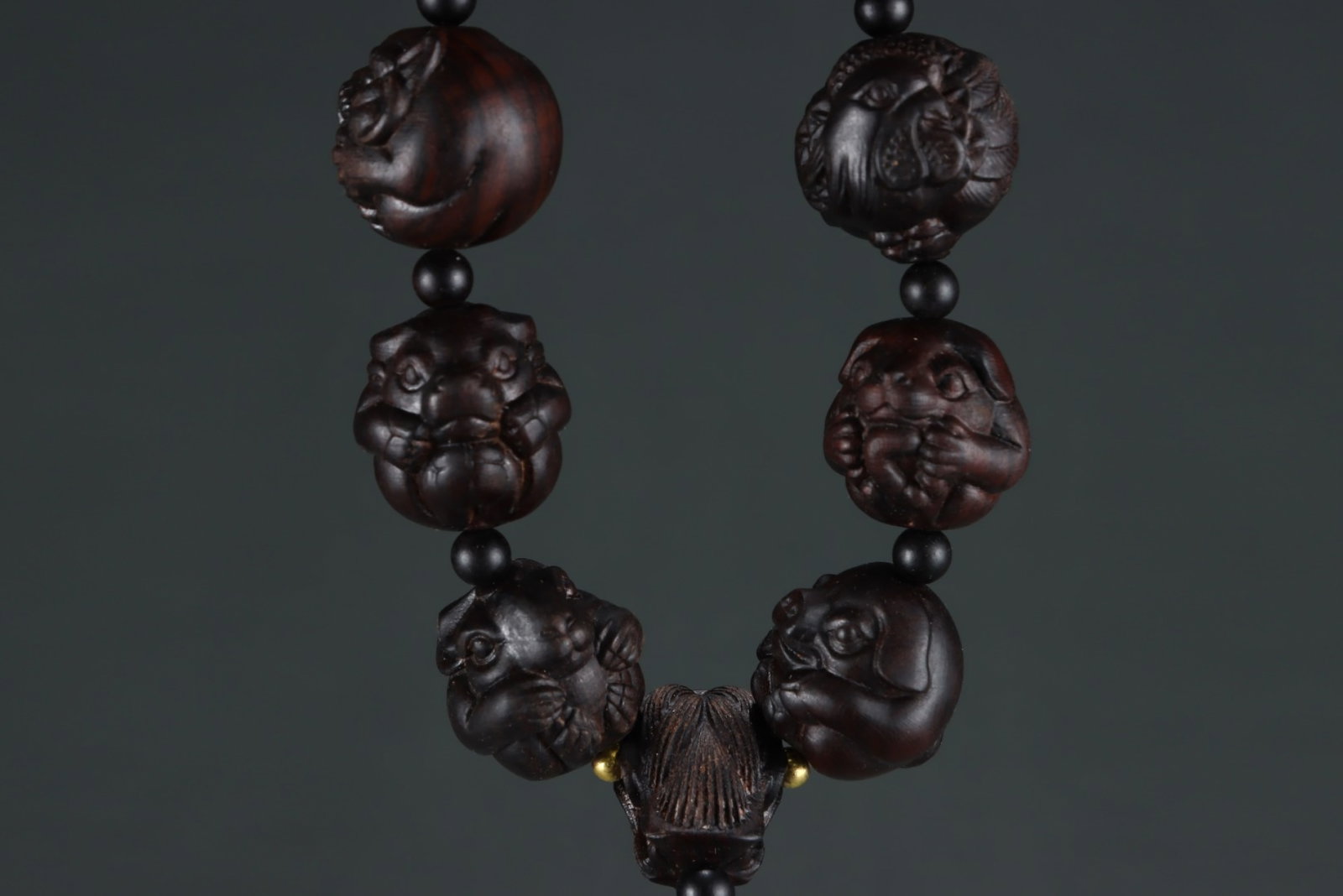 A Rare Eaglewood Animal Pattern Bracelets - 5