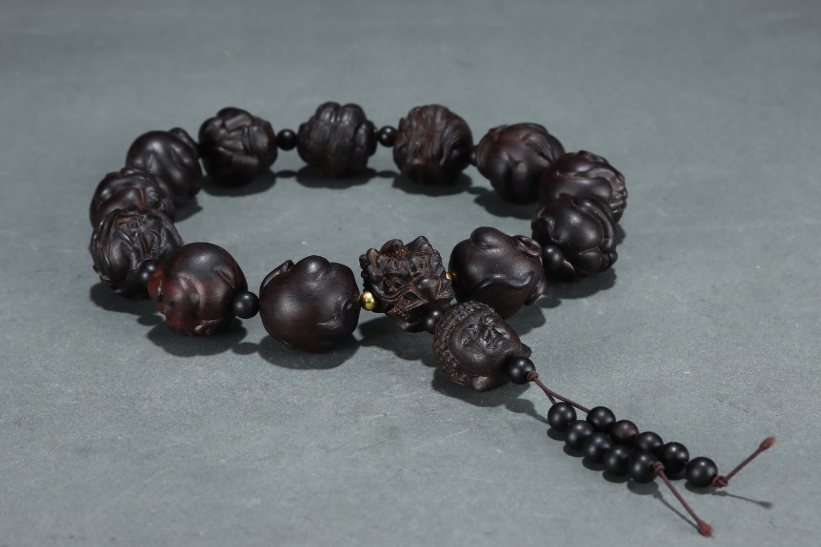 A Rare Eaglewood Animal Pattern Bracelets - 6