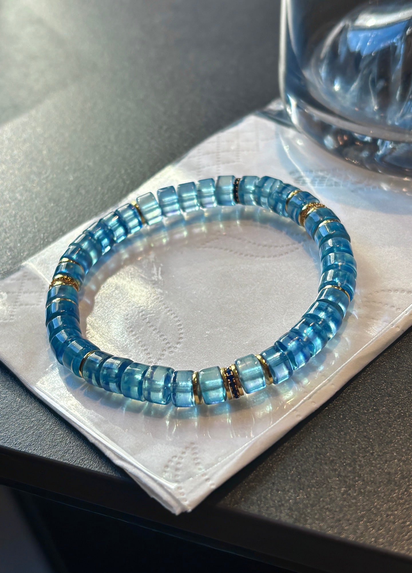 An Exquisite Aquamarine Bracelet: An Exquisite Aquamarine Bracelet,Size:0.3in,Weight:18g 海蓝宝手串