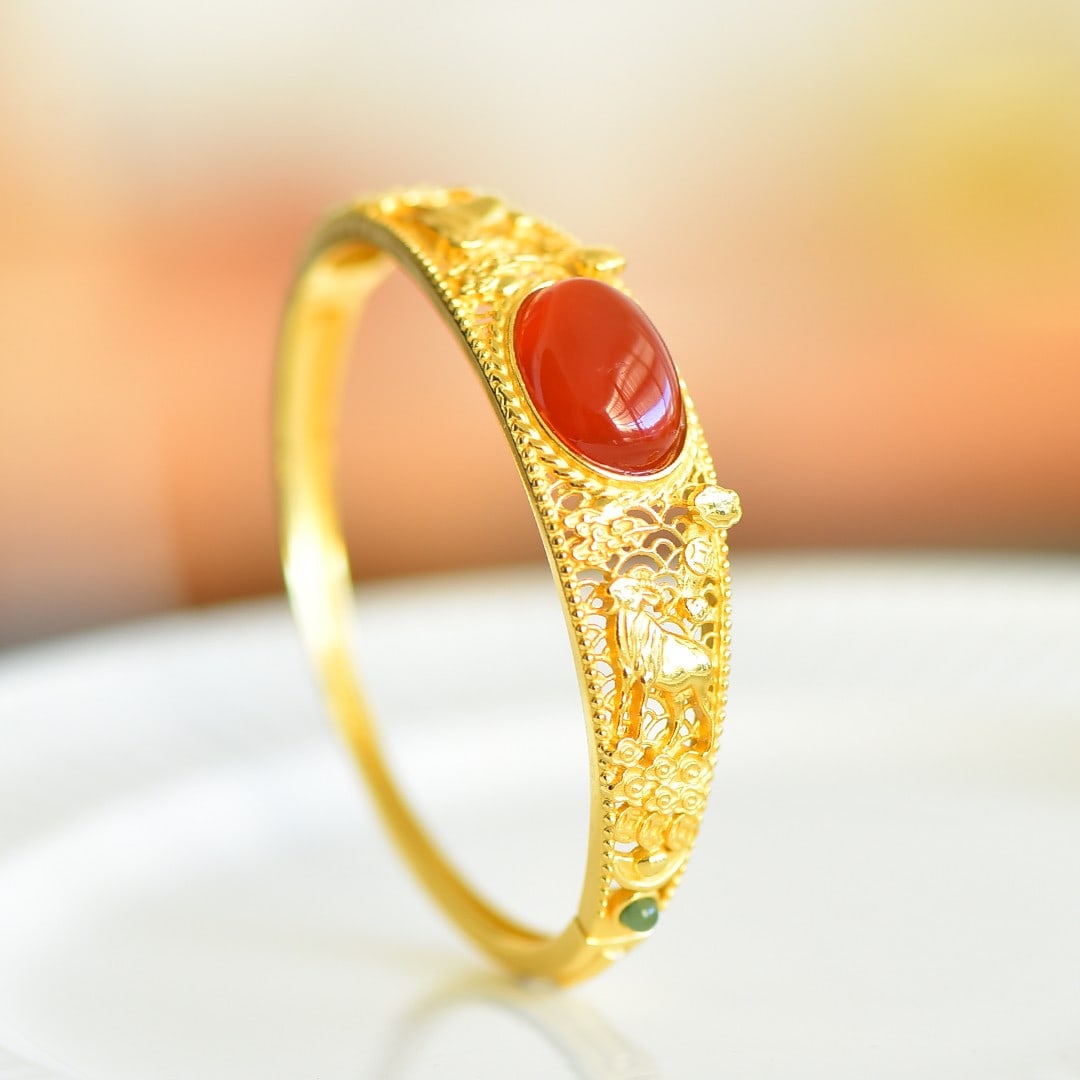 An Exquisite Sterling Silver-Gold Plated Inlaid Agate Bracelets,Inlaid Jasper: An Exquisite Sterling Silver-Gold Plated Inlaid Agate Bracelets,Inlaid Jasper,Size:0.5inx0.7in 纯银镀金镶玛瑙手镯,嵌碧玉