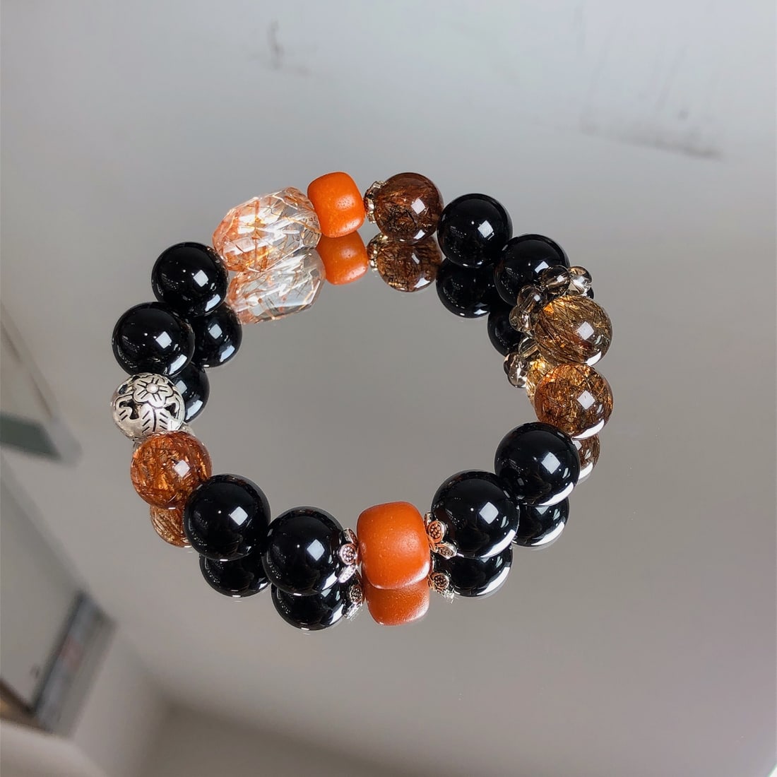 An Exquisite Crystal Bracelet - 2