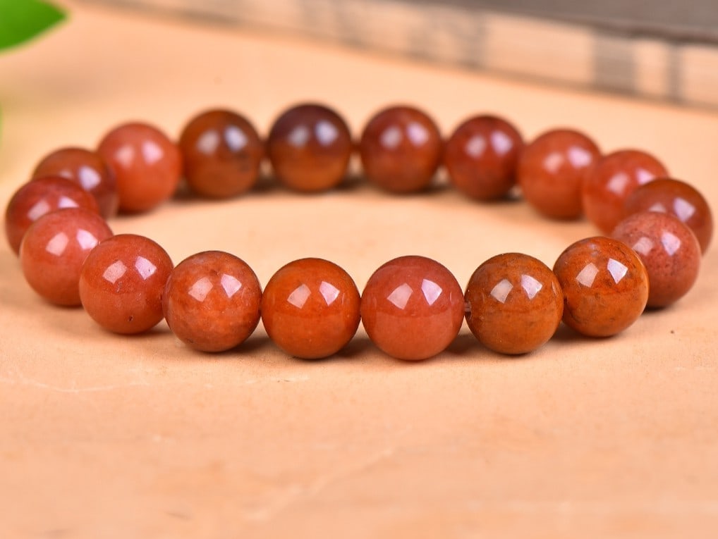 An Exquisite Red Jade Bracelets: An Exquisite Red Jade Bracelets,Size:0.4inx0.3in 红玉手串