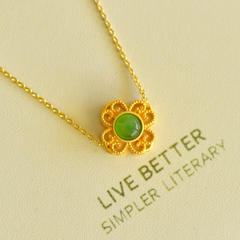 An Exquisite Sterling Silver-Gold Plated Inlaid Jasper Pendant: An Exquisite Sterling Silver-Gold Plated Inlaid Jasper Pendant,Size:0.2inx0.2in 纯银镀金镶碧玉项链