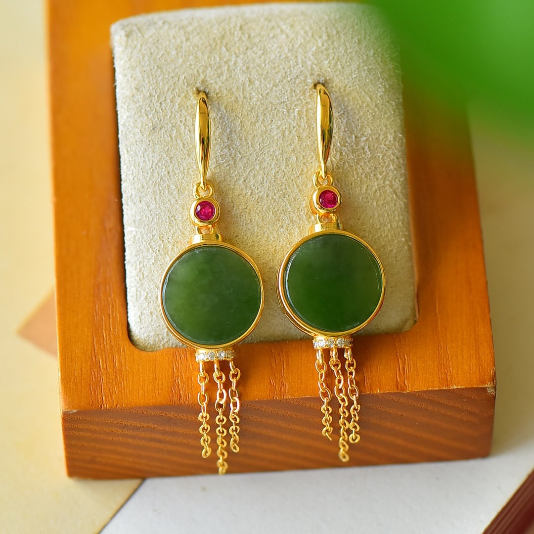 A Pair of Exquisite Sterling Silver-Gold Plated Inlaid Jasper Earrings: A Pair of Exquisite Sterling Silver-Gold Plated Inlaid Jasper Earrings,Size:0.5inx2.2in 一对纯银镀金镶碧玉耳环