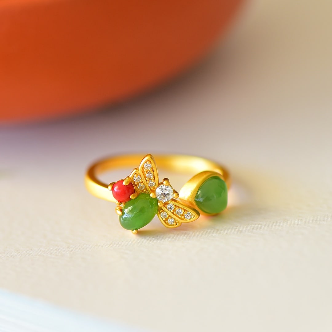 An Exquisite Sterling Silver-Gold Plated Inlaid Jasper Ring,Inlaid Diamond: An Exquisite Sterling Silver-Gold Plated Inlaid Jasper Ring,Inlaid Diamond 纯银镀金镶碧玉戒指,嵌钻石