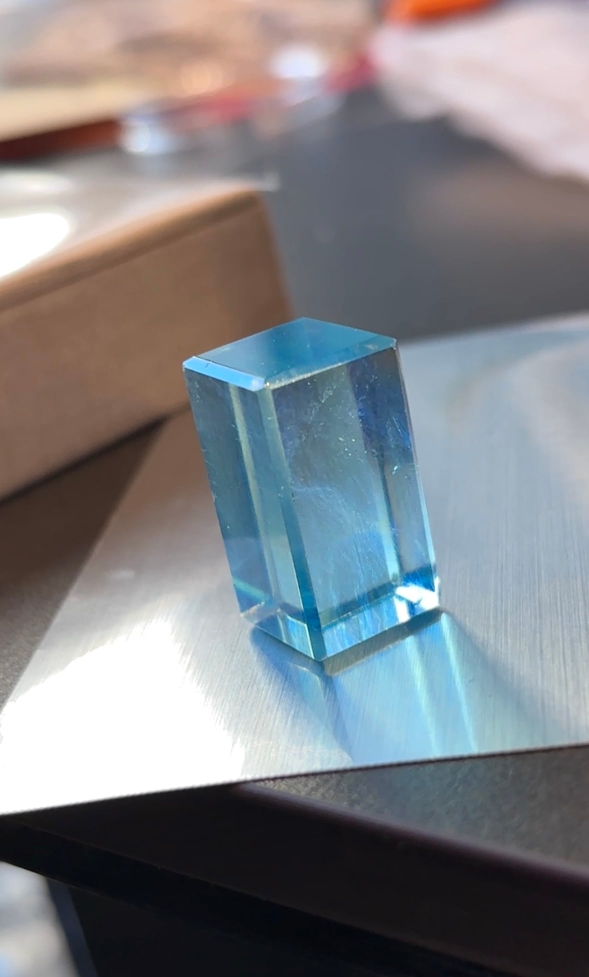 An Exquisite Aquamarine Ornament: An Exquisite Aquamarine Ornament,Size:1inx0.5in,Weight:12g 海蓝宝摆件