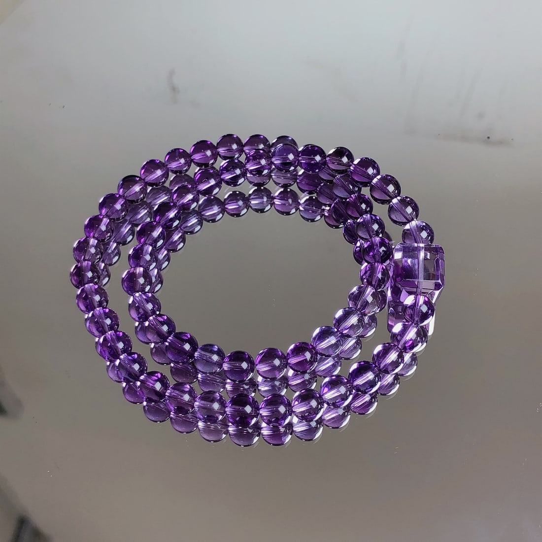 An Exquisite Crystal Bracelet - 2