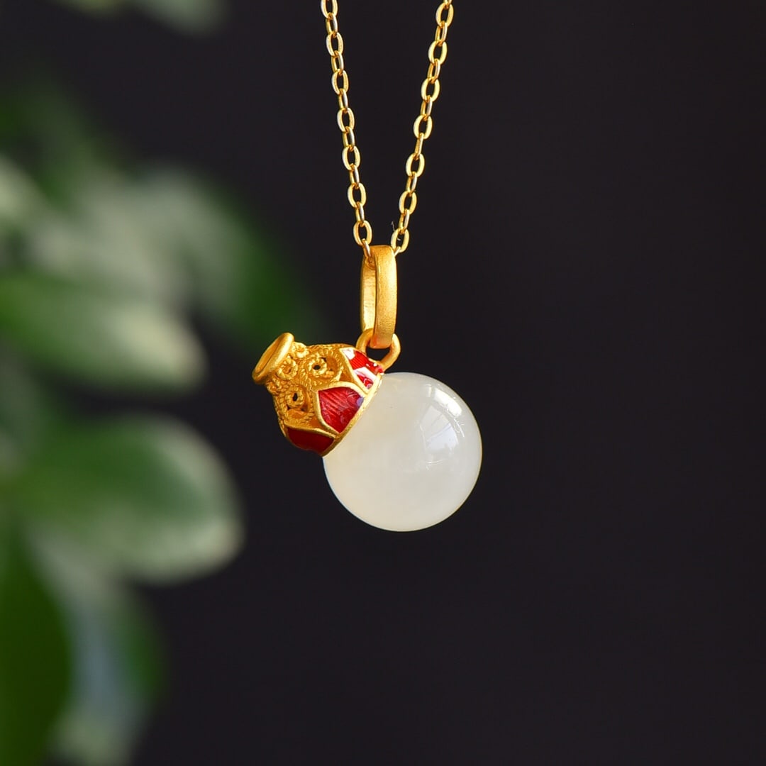 An Exquisite Sterling Silver-Gold Plated Inlaid White Jade Gourd Pendant: An Exquisite Sterling Silver-Gold Plated Inlaid White Jade Gourd Pendant 纯银镀金镶白玉葫芦吊坠