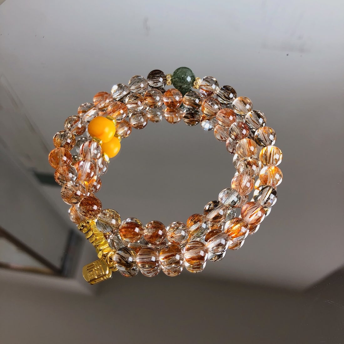 An Exquisite Crystal Bracelet - 2