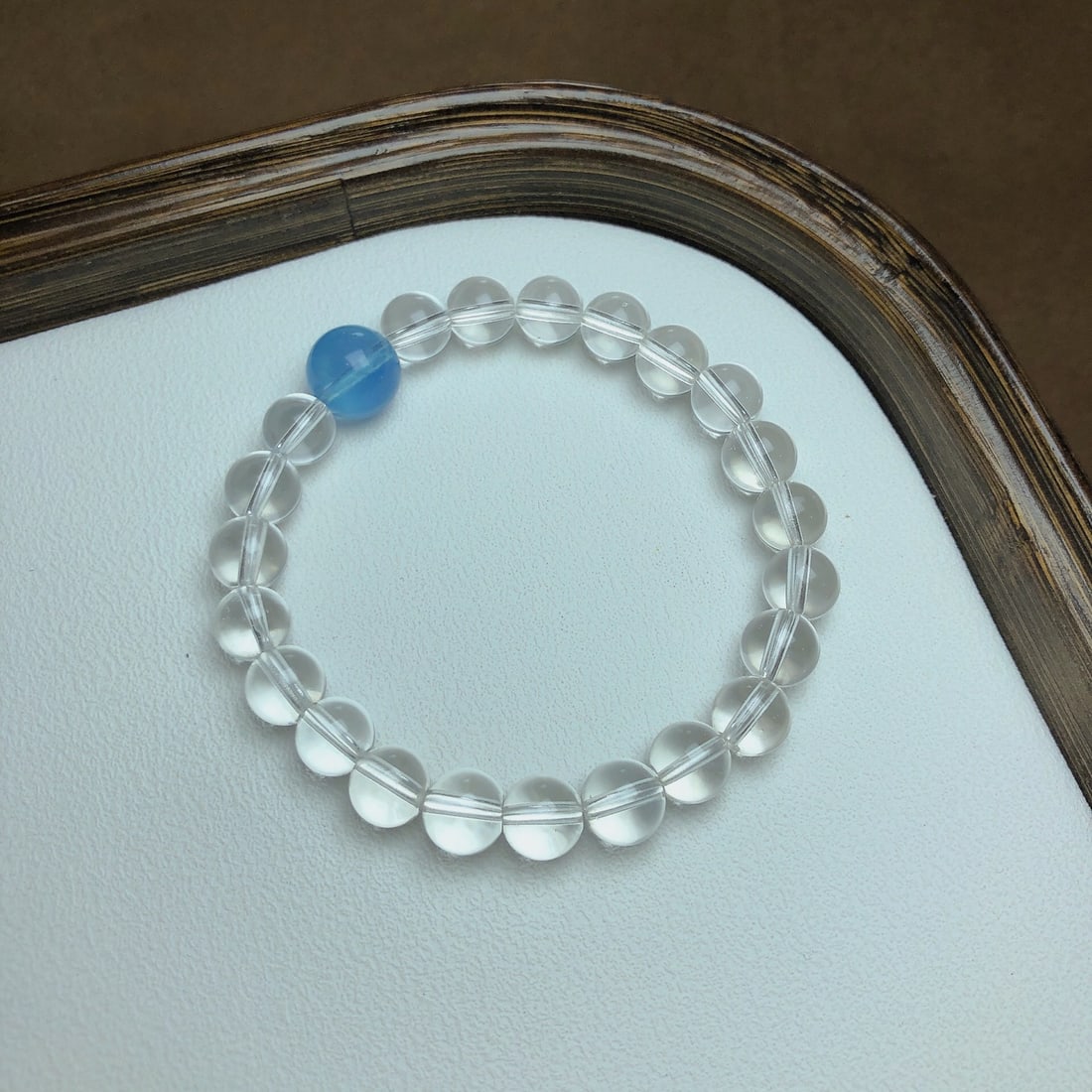 An Exquisite Crystal Bracelet: An Exquisite Crystal Bracelet,Size:0.3in,0.4in,Weight:17.7g 水晶手串