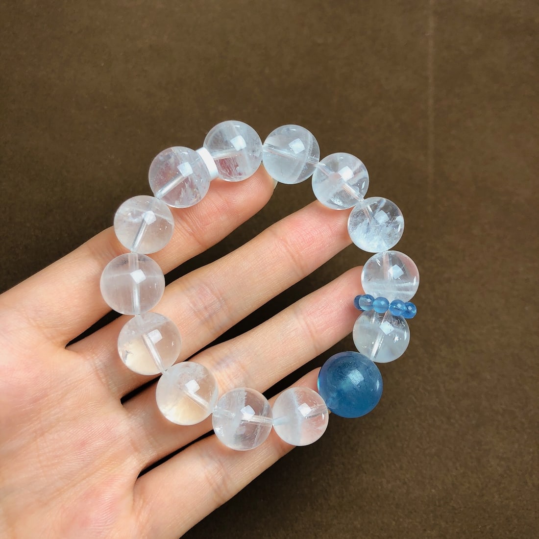 An Exquisite Crystal Aquamarine Bracelets: An Exquisite Crystal Aquamarine Bracelets,Size:0.5in,0.6in,Weight:51.3g 水晶海蓝宝手串