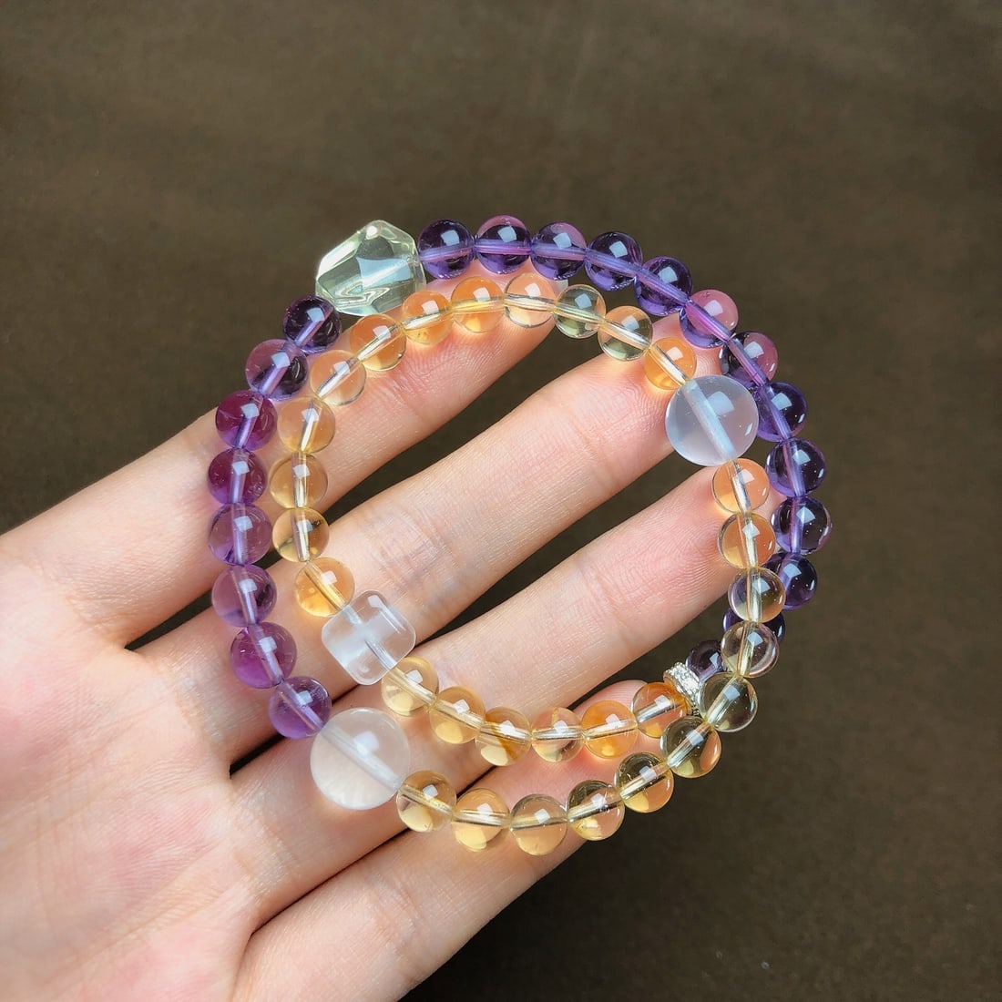 An Exquisite Crystal Bracelets: An Exquisite Crystal Bracelets,Size:0.3in,0.4in,Weight:27.7g 水晶手串