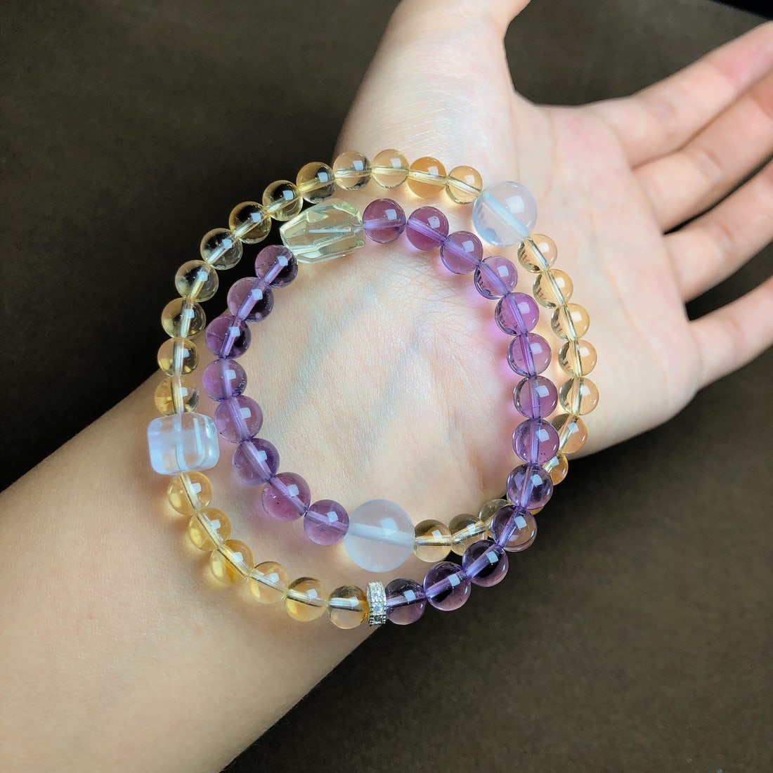An Exquisite Crystal Bracelets - 2