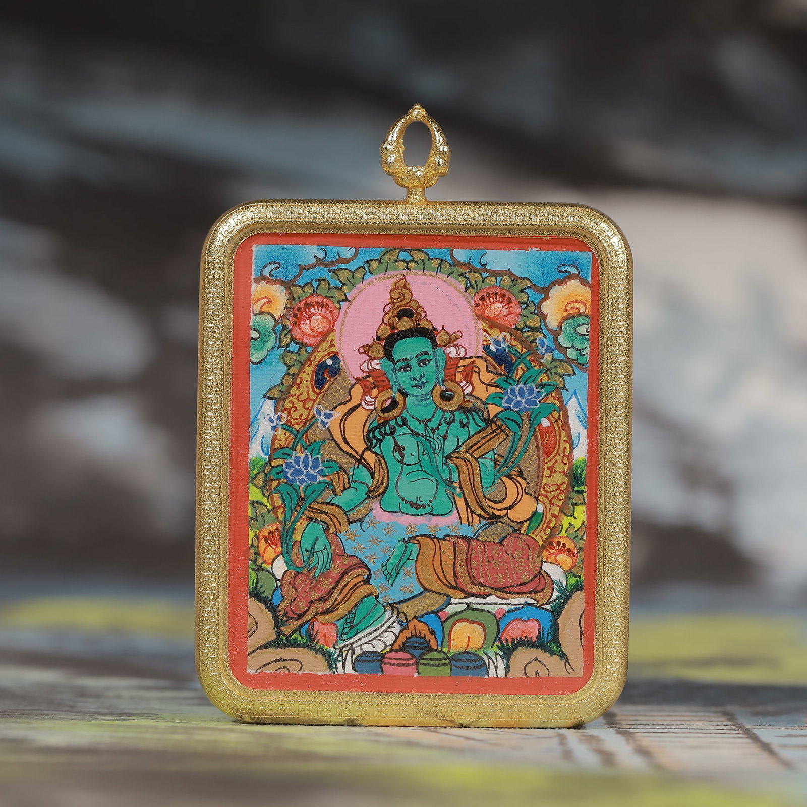 An Exquisite Painted Color Statue of Green Tara Tangka: An Exquisite Painted Color Statue of Green Tara Tangka,Size:2inx2.8in 彩绘绿度母像唐卡