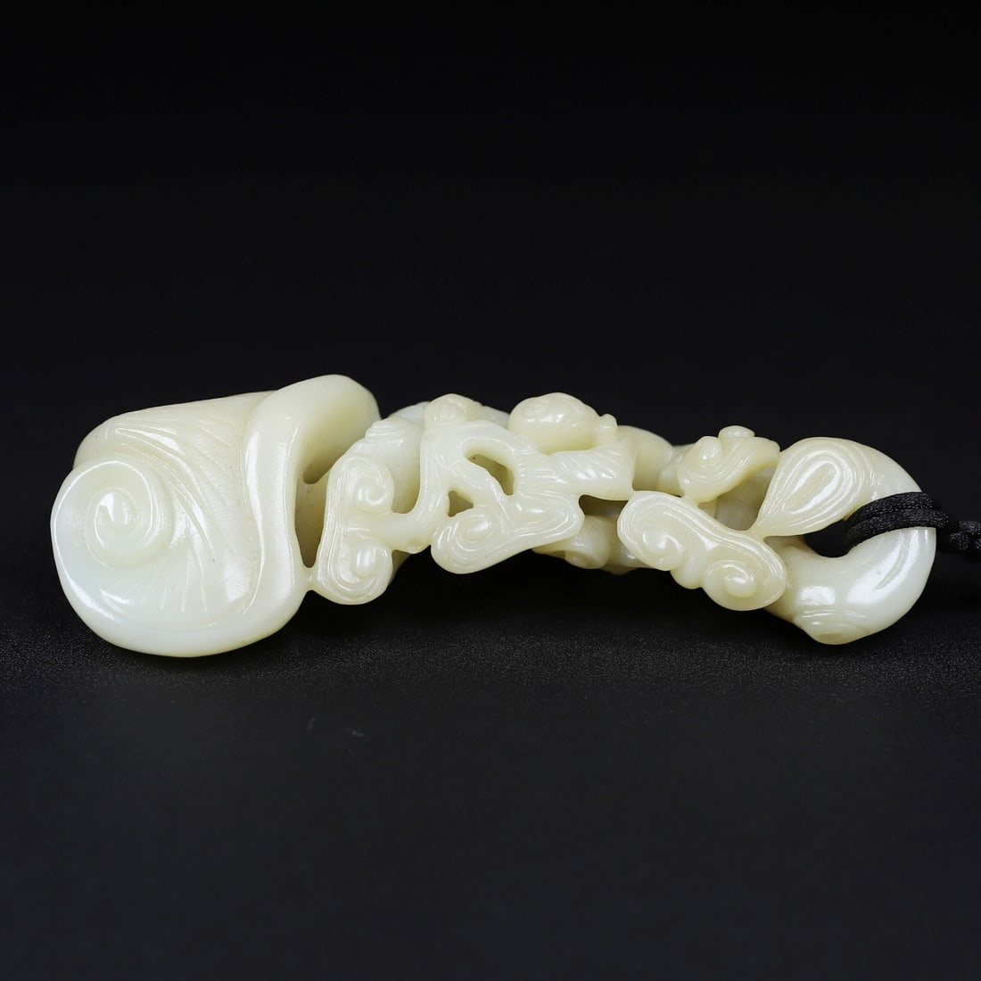 A Exquisite Hotan Jade Ruyi - 5