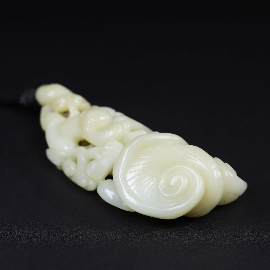 A Exquisite Hotan Jade Ruyi - 6