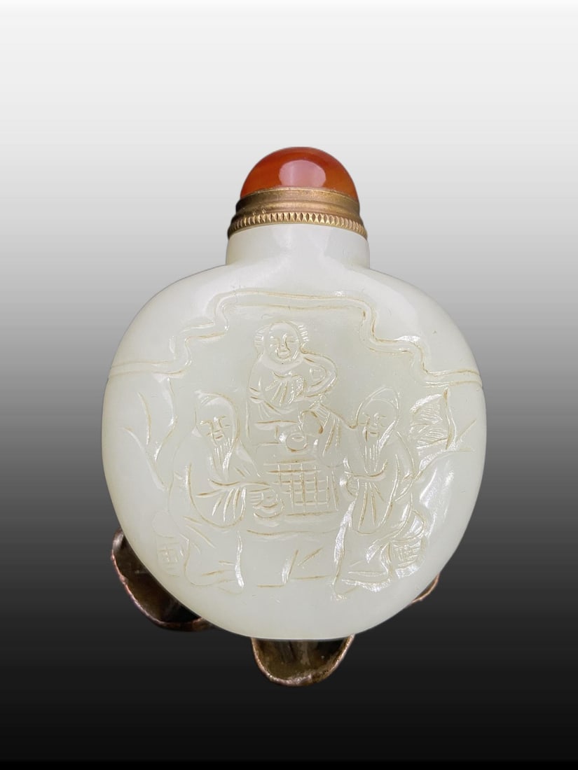 A Exquisite Hotan Jade Character and Story Pattern Snuff Bottle: A Exquisite Hotan Jade Character and Story Pattern Snuff Bottle,Qing Dynasty, China,Size:2.6inx2.1inx0.8in,Weight:103g 和田玉人物故事纹鼻烟&