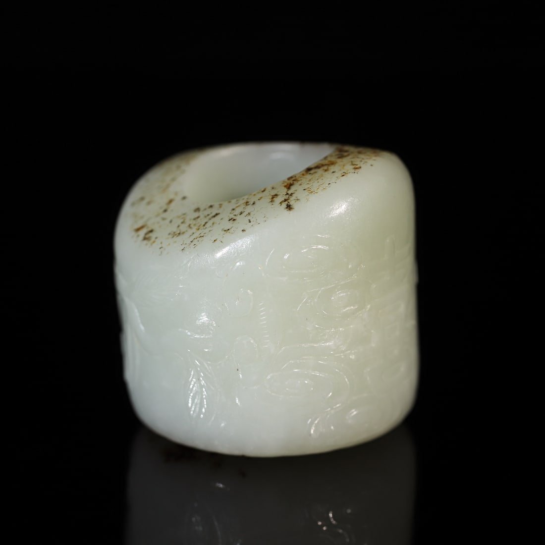 A Exquisite Hotan Jade Dragon Thumb Ring - 4