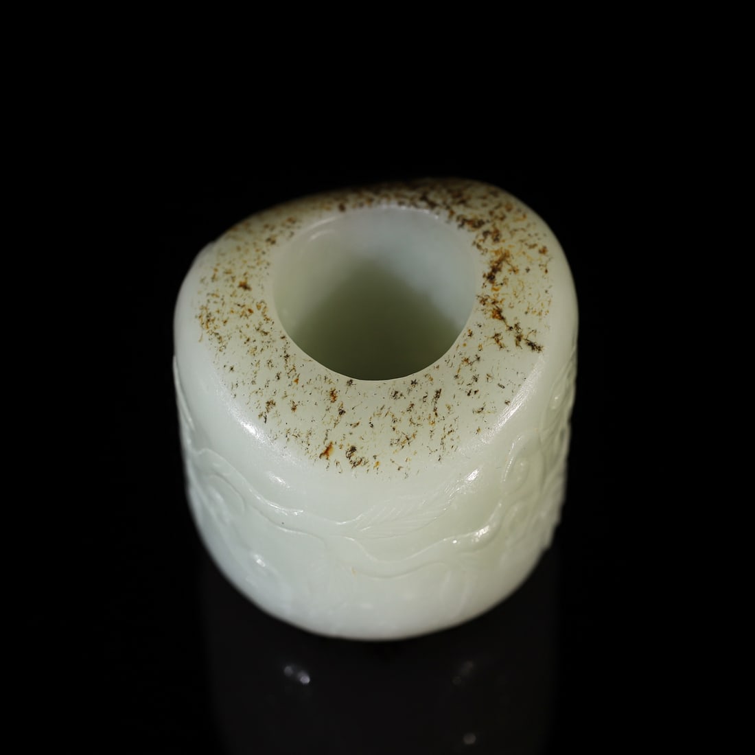 A Exquisite Hotan Jade Dragon Thumb Ring - 7