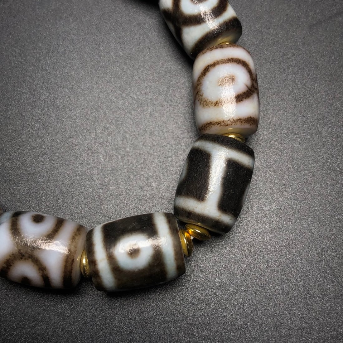A Exquisite Dzi bead Bracelets - 2