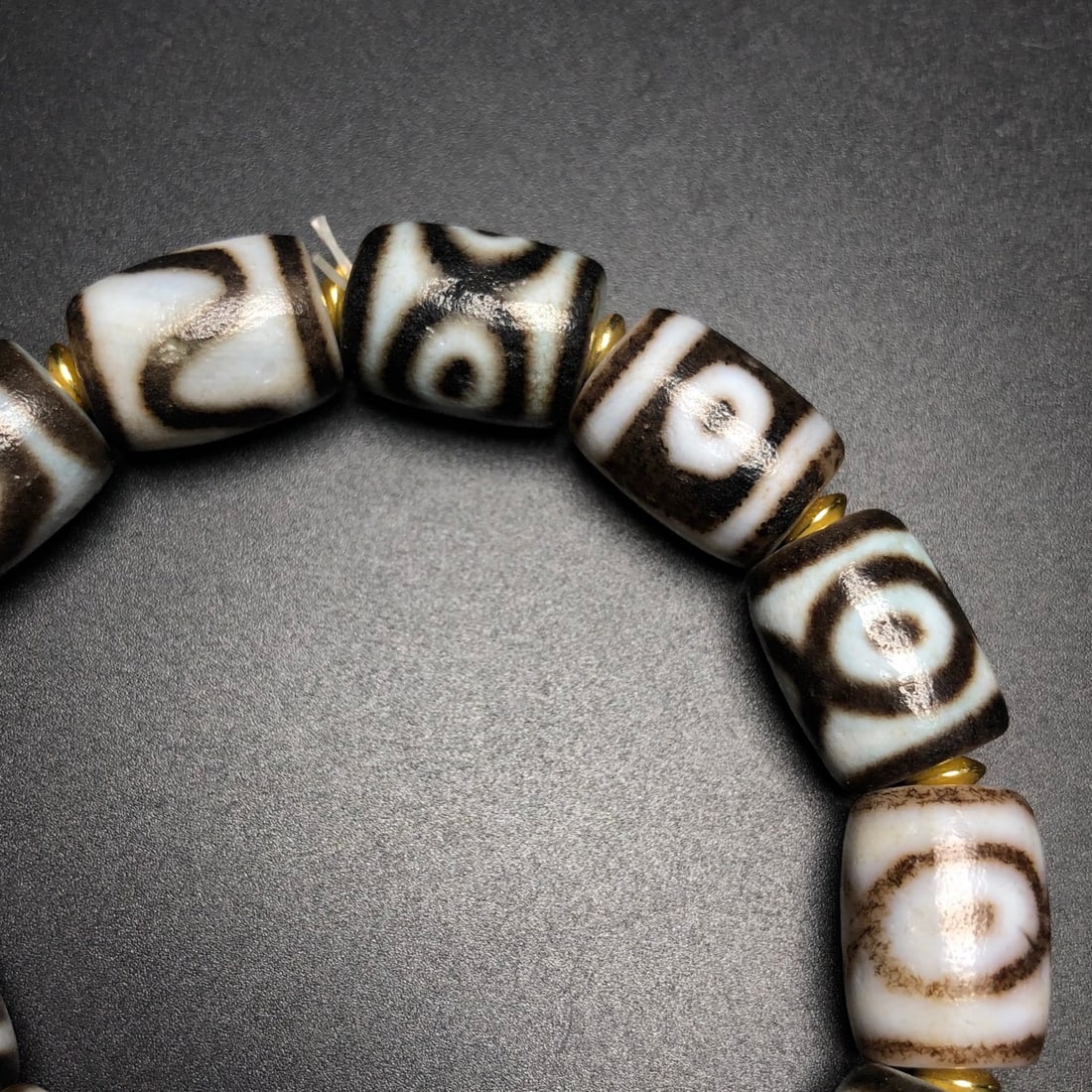 A Exquisite Dzi bead Bracelets - 3