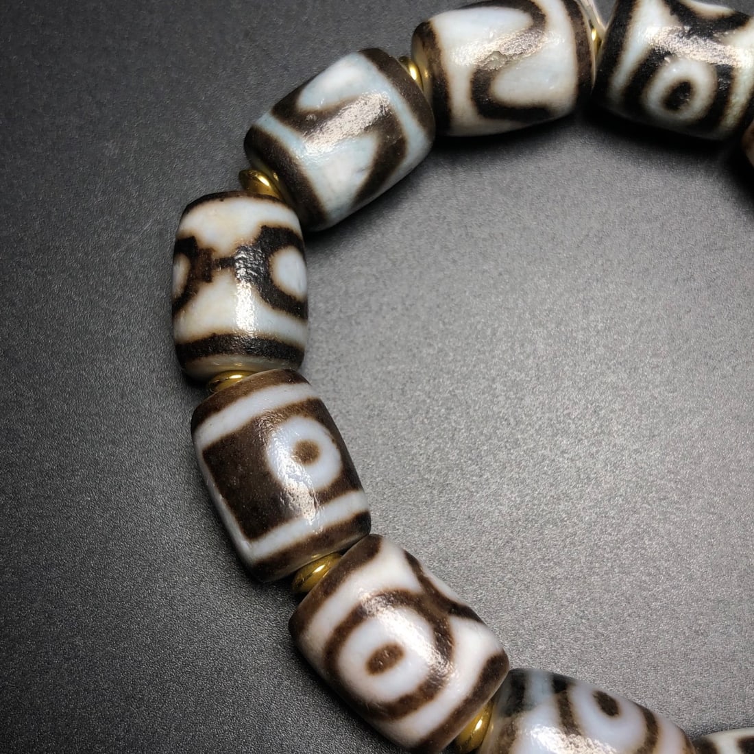 A Exquisite Dzi bead Bracelets - 4
