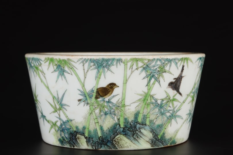 A Exquisite Famille-Rose Flower and Bird Pattern Brush Washer: A Exquisite Famille-Rose Flower and Bird Pattern Brush Washer,Qing Dynasty, China,Guangxu Six-character Mark,Size:2.4inx4.9in