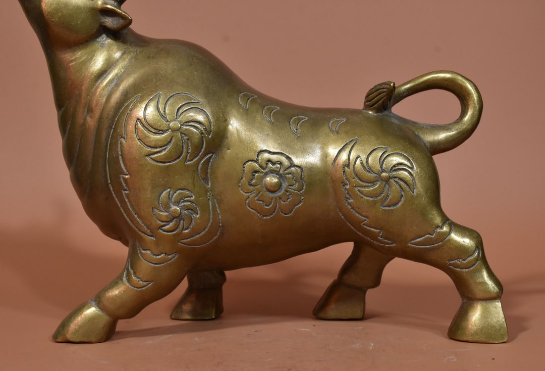 A Exquisite Gilt Bronze Buffalo Ornament - 5