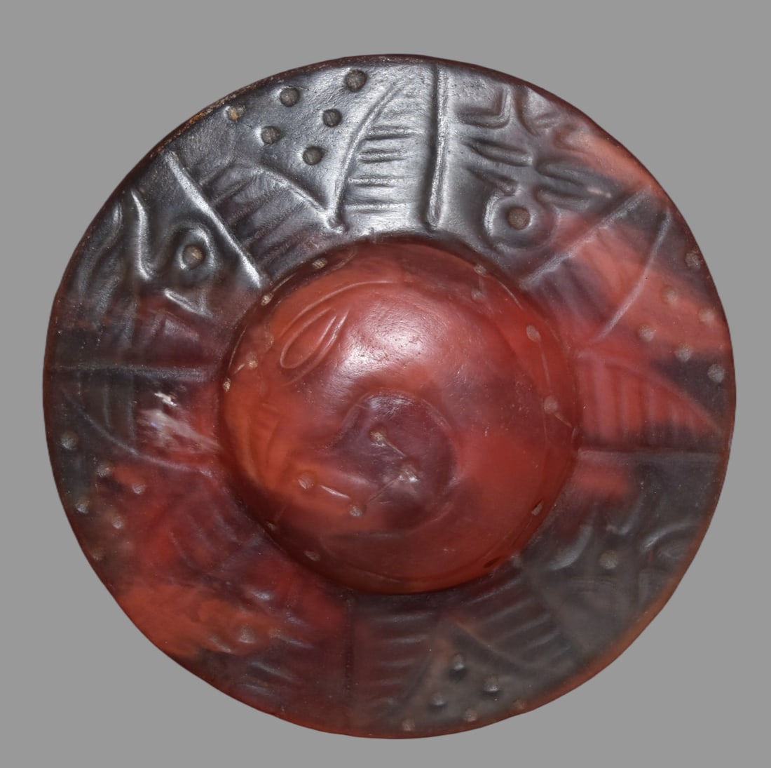 A Exquisite Crystal Flying Saucer: A Exquisite Crystal Flying Saucer,Ancient Time, China,Size:7.7in,Weight:1790g 水晶飞碟,远古时期