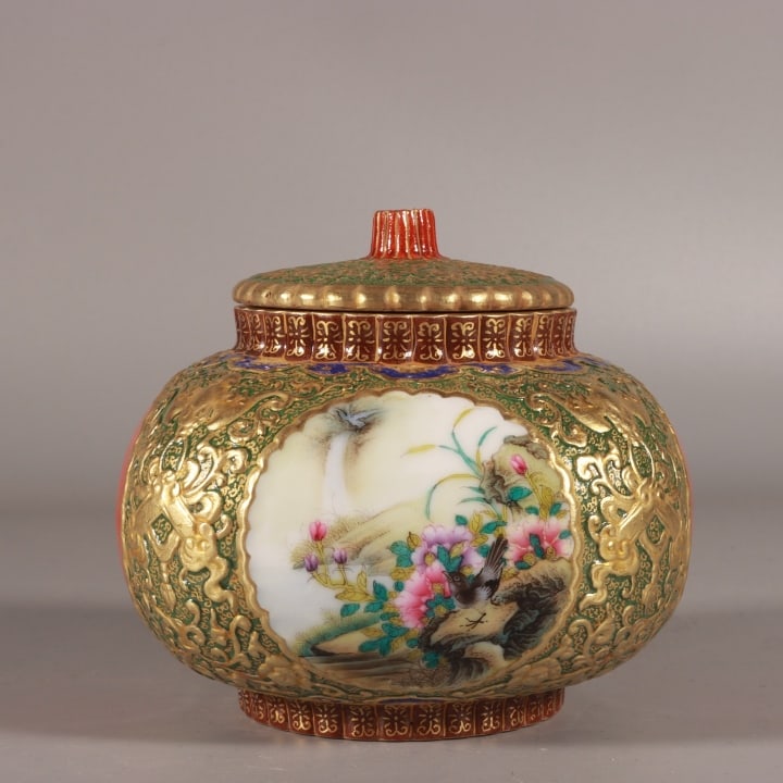 A Exquisite Enamel Green Ground Painted Gold Flower and Bird Pattern Jar: A Exquisite Enamel Green Ground Painted Gold Flower and Bird Pattern Jar,Qing Dynasty, China,Qianlong Six-character Mark,Size:4.1inx4.5in
