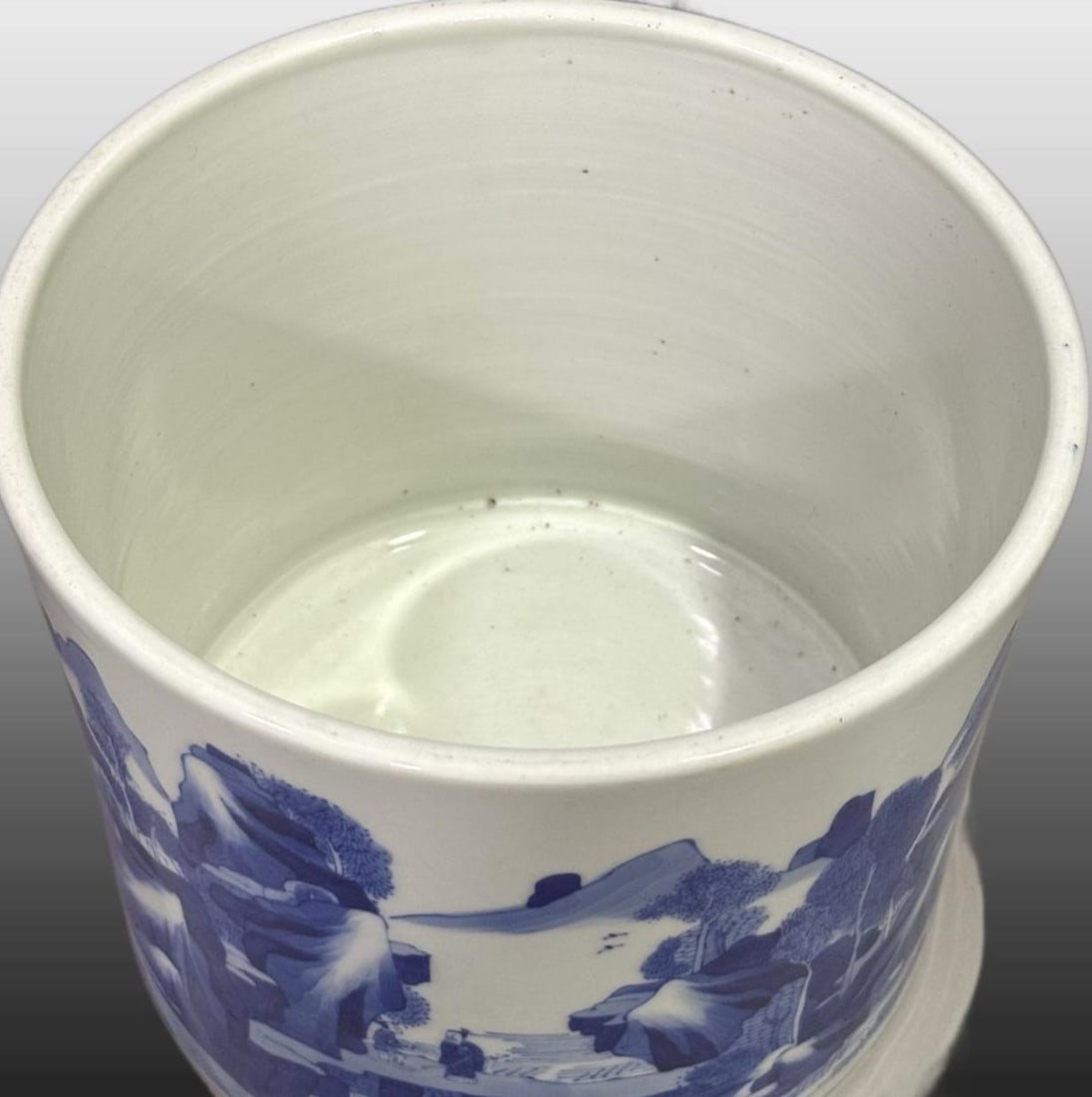 A Exquisite Blue and White Landscape Pattern Brush Pot - 5