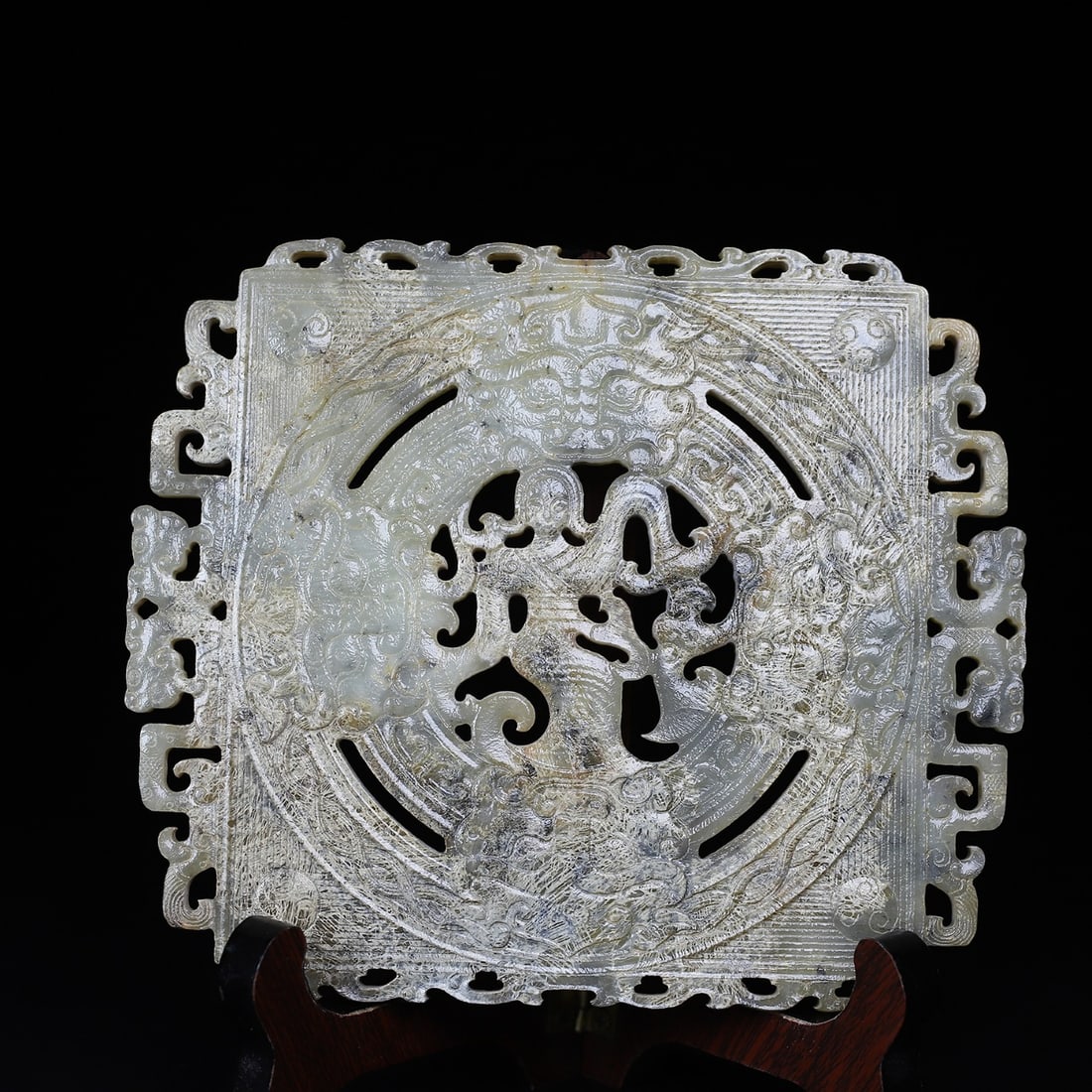 A Exquisite Hotan Jade Figures Pattern Jade Pendant: A Exquisite Hotan Jade Figures Pattern Jade Pendant,Han Dynasty, China,Size:5.9inx5.1in,Weight:261g 和田玉人物纹玉璧,中国汉代