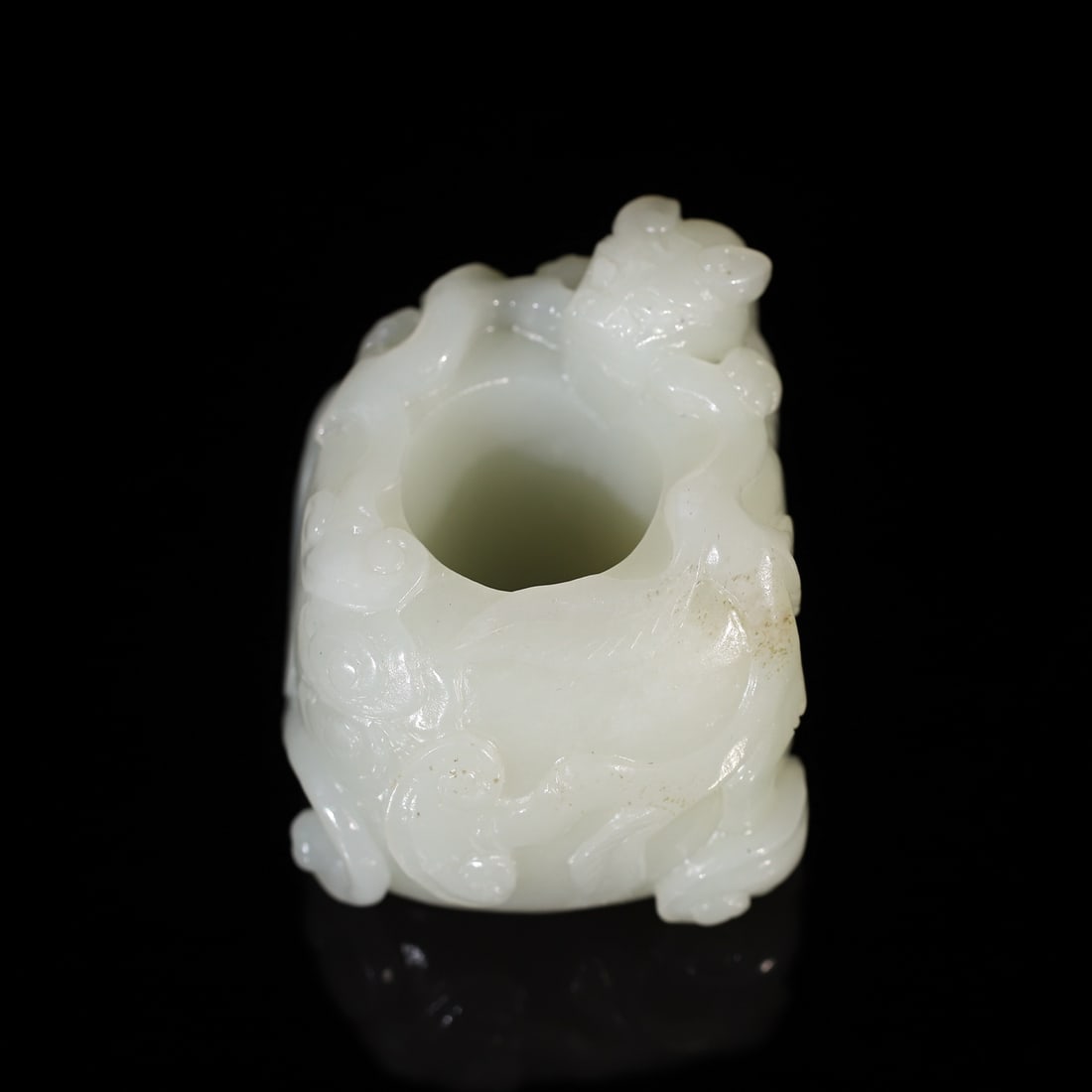 A Exquisite Hotan Jade Dragon Thumb Ring - 2
